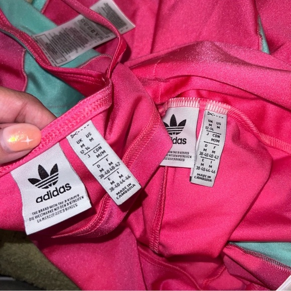 Set - Picture 2 of 2